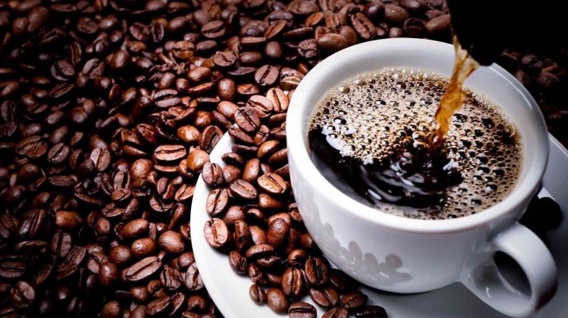 صحتك تهمنا| «القهوة وكورونا».. هل شرب كوب أو كوبين يوميًا يقلل شدة الإصابة؟