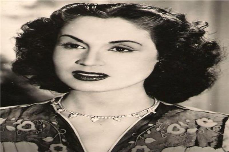 الفنانة نور الهدى