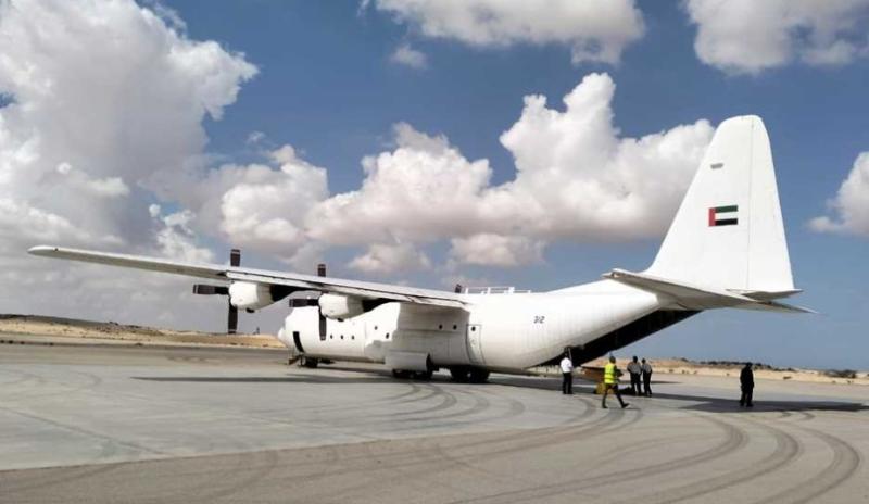 مطار العريش الدولي يستقبل طائرة من الأردن تحمل مساعدات للفلسطينيين