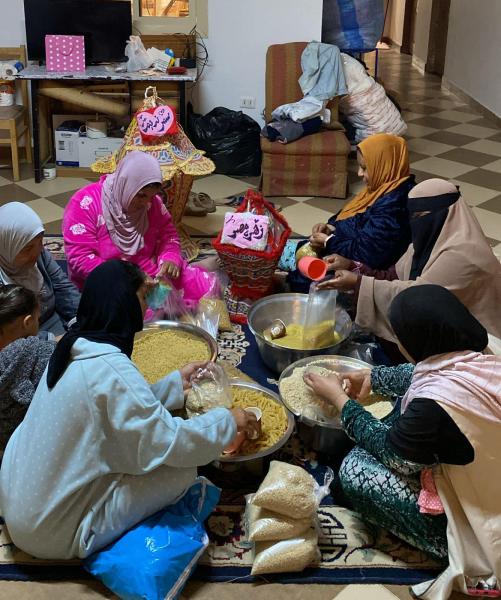 «بالحب اتجمعنا».. تجهيزات رمضان داخل دار زهرة مصر