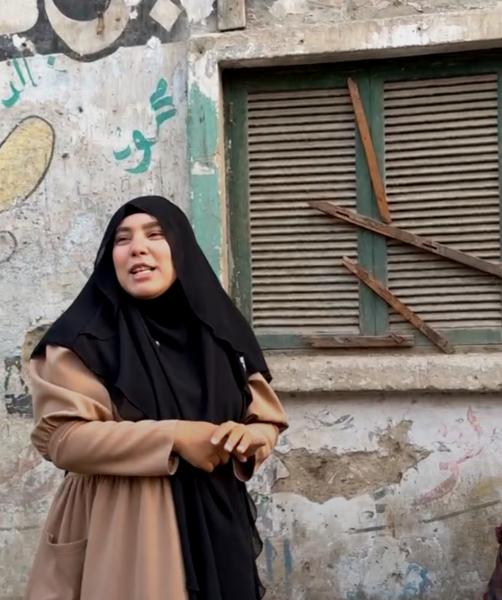 سمر نديم تعود من جديد بمفاجأة إنسانية: إنقاذ سيدة مشردة ونقلها إلى دار زهرة مصر