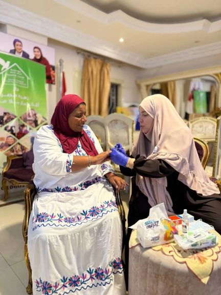 شاهد بالفيديو... بعناية ودفء.. ”دار زهرة مصر” تستقبل حالة جديدة من الشارع وتوفر لها الرعاية الكاملة