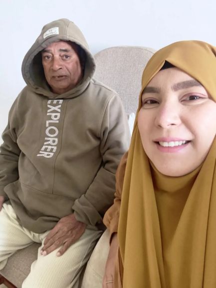 وجع متجدد… سمر نديم تطلب الدعاء لوالدها وتروي لحظات الانكسار
