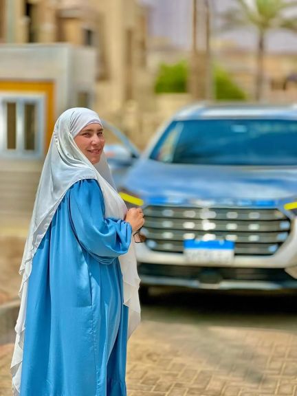 سمر نديم تطلق كولكشن جديد يجمع بين الأناقة والاحتشام: ”الحجاب تاج مش قيد”