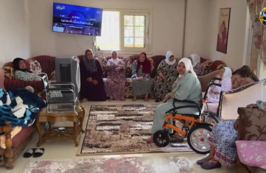 شاهد بالفيديو..سمر نديم توثق تجهيزات العيد داخل ”دار زهرة مصر”: في الخير متجمعين