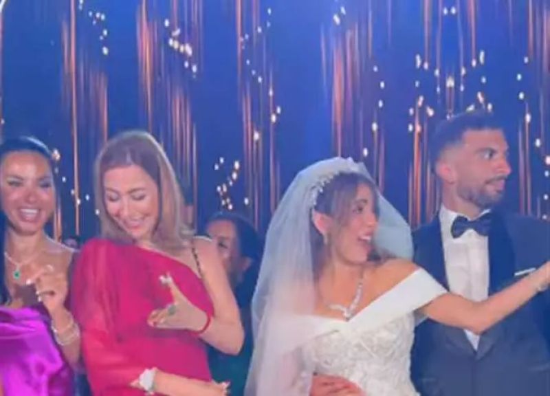 منة شلبي تشتعل بالرقص بالصاجات في حفل زفاف منة القيعي.. ونفي قوي لشائعة زواجها يهز مواقع التواصل