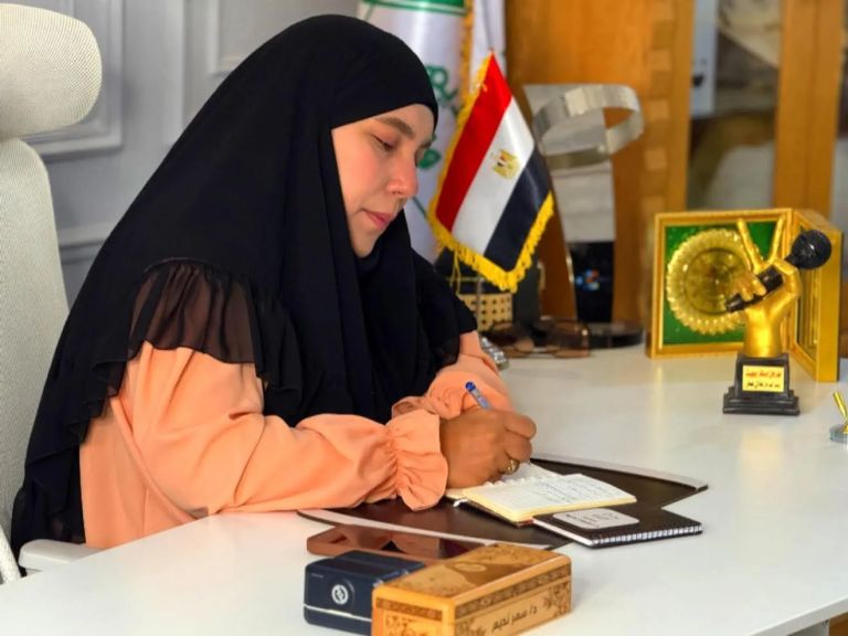سمر نديم تهنئ متابعيها بالسنة الهجريةالجديدة