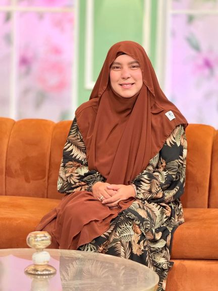 سمر نديم تكتب بدموع القلب: ”أنا مش عايزة الدنيا.. أنا عايزة حضن أمي”