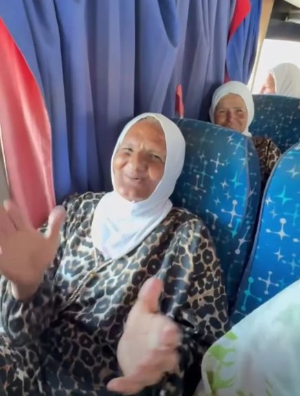 نصرة تُشعل الأجواء غناءً وسعادة في نزهة سيدات دار زهرة مصر