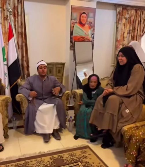 من السمبلاوين إلى ”زهرة مصر”.. الشيخ الأنوري يضيء قلوب سيدات القصر بجلسة دينية روحانية