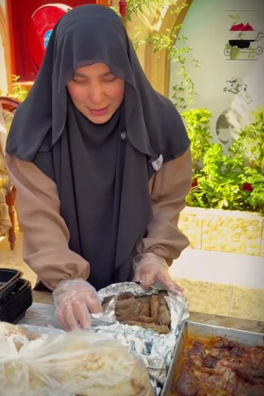 الشيف أبو الغلابة وأم زياد ينثران الدفء والكرم في دار ”زهرة مصر”