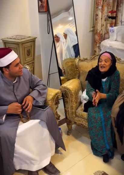 الشيخ محمد الأنوري يُحيي قلوب سيدات ”زهرة مصر” بتواشيح دينية مؤثرة