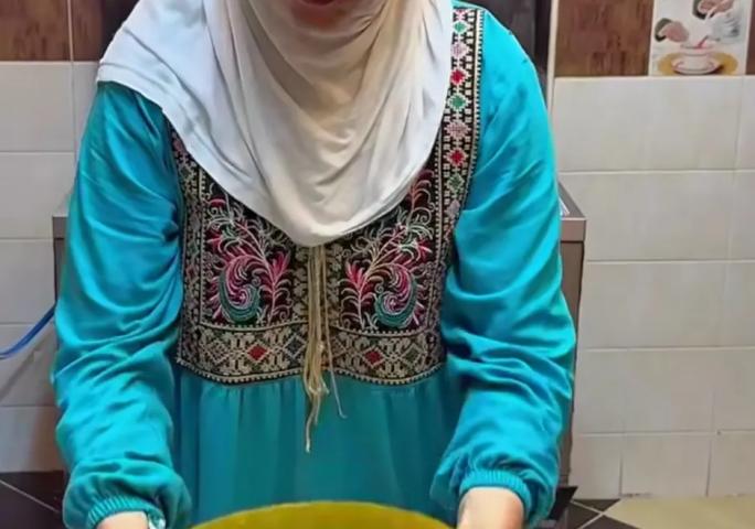 كيكة المحبة تعيد الروح.. شهرزاد تذيب الحواجز في دار زهرة مصر