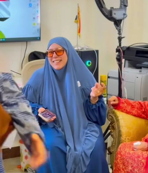 شاهد بالفيديو.. كيس فاكهة وجبر خواطر.. مها نجم تعيد لدار زهرة مصر عبق الزمن الجميل