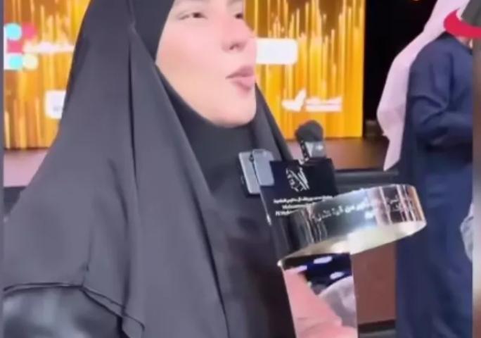 تكريم هيفضل محفور في قلبي… سمر نديم في ”صُنّاع الأمل” بدبي