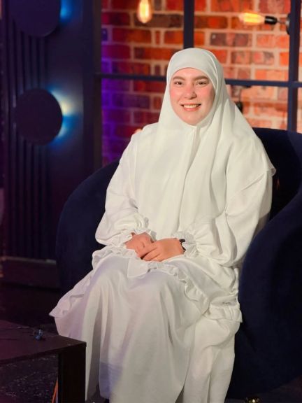 سمر نديم تستغيث بمتابعيها لحماية صفحتها