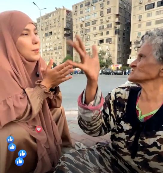 سمر نديم في بث مباشر: ”حملة الإنقاذ مستمرة” لإنقاذ سيدة مسنة مشردة