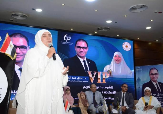 شاهد بالفيديو..سمر نديم في المؤتمر السنوي للتنمية البشرية: الحروب تعطى لأعظم الجنود.. وسأواصل من أجل دار زهرة مصر