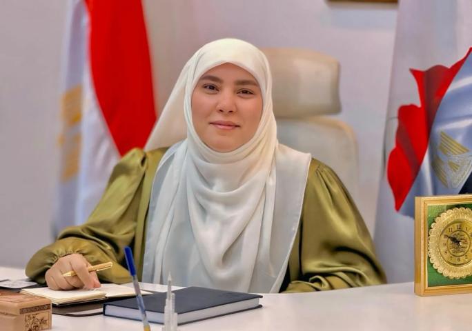 سمر نديم تخرج عن صمتها وتصرح وتقول ”كل أسرة لديها مشرد في الشارع اتق الله وابحثوا عن ذويكم وخذوهم من عذاب الشارع الي دفء  العائلة من جديد لا نريد درو ولا مشردين في مصرنا”